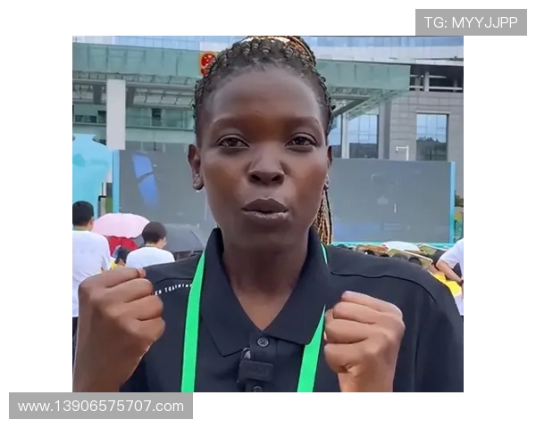 澳洲网红夫妇观赛梦碎花三万刀